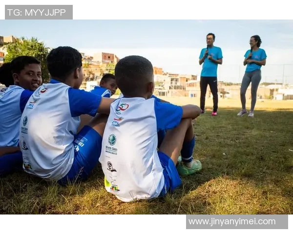 足球选拔英语培训课程助力青少年提升语言能力与足球技能的完美结合